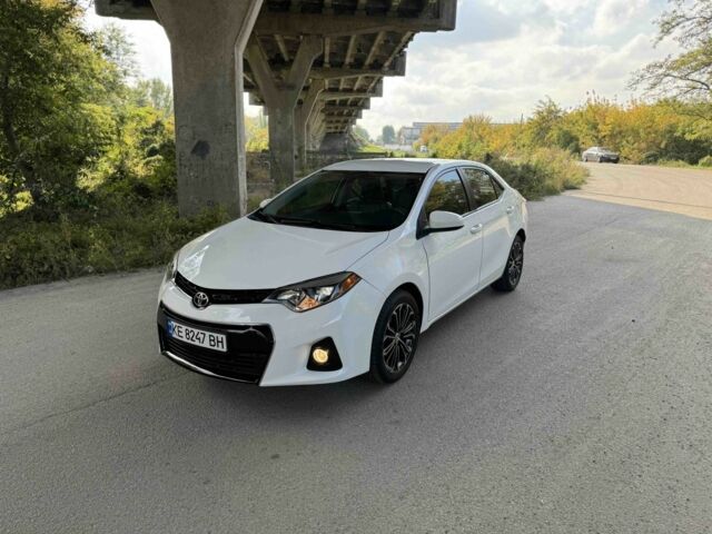 Белый Тойота Королла, объемом двигателя 1.8 л и пробегом 120 тыс. км за 9017 $, фото 1 на Automoto.ua