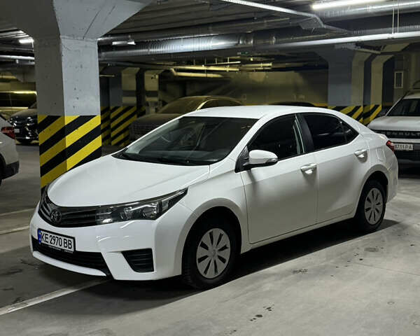 Белый Тойота Королла, объемом двигателя 1.6 л и пробегом 129 тыс. км за 12000 $, фото 1 на Automoto.ua