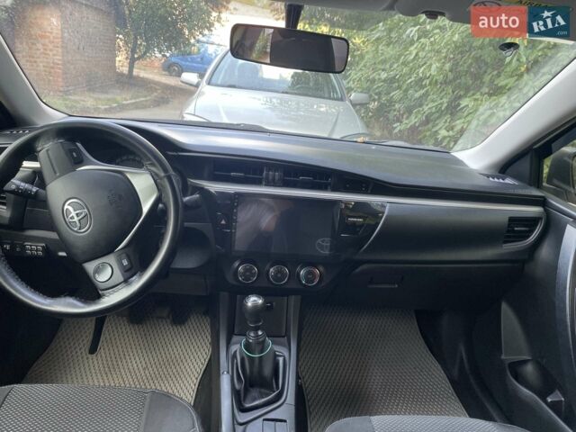 Білий Тойота Королла, об'ємом двигуна 1.33 л та пробігом 166 тис. км за 9400 $, фото 1 на Automoto.ua