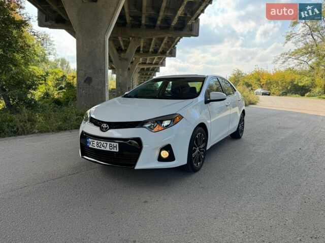 Белый Тойота Королла, объемом двигателя 1.8 л и пробегом 120 тыс. км за 8999 $, фото 1 на Automoto.ua