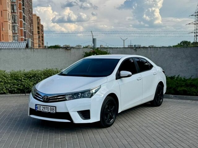 Білий Тойота Королла, об'ємом двигуна 1.6 л та пробігом 129 тис. км за 11000 $, фото 1 на Automoto.ua