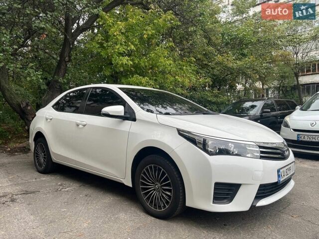 Белый Тойота Королла, объемом двигателя 1.33 л и пробегом 136 тыс. км за 8900 $, фото 1 на Automoto.ua