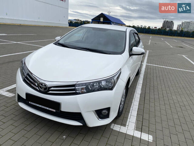 Білий Тойота Королла, об'ємом двигуна 1.6 л та пробігом 101 тис. км за 14000 $, фото 1 на Automoto.ua