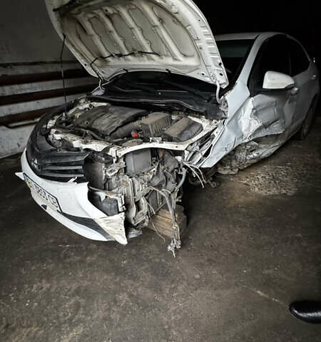Белый Тойота Королла, объемом двигателя 1.6 л и пробегом 550 тыс. км за 3700 $, фото 1 на Automoto.ua