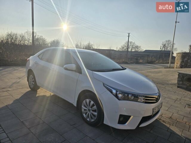 Белый Тойота Королла, объемом двигателя 1.3 л и пробегом 157 тыс. км за 8900 $, фото 1 на Automoto.ua