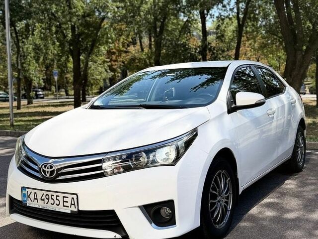 Білий Тойота Королла, об'ємом двигуна 1.6 л та пробігом 129 тис. км за 12300 $, фото 1 на Automoto.ua