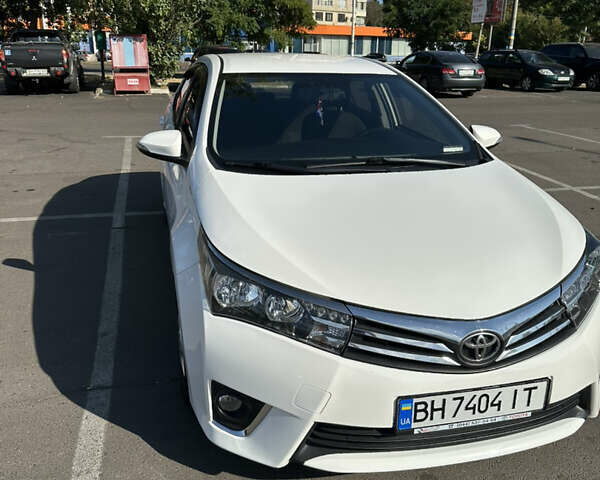 Белый Тойота Королла, объемом двигателя 1.33 л и пробегом 145 тыс. км за 10800 $, фото 1 на Automoto.ua