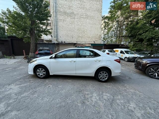 Білий Тойота Королла, об'ємом двигуна 1.33 л та пробігом 306 тис. км за 6600 $, фото 1 на Automoto.ua