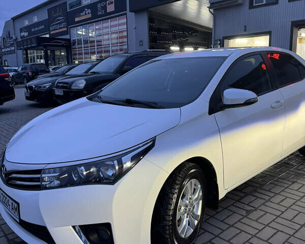 Белый Тойота Королла, объемом двигателя 1.6 л и пробегом 158 тыс. км за 10300 $, фото 1 на Automoto.ua