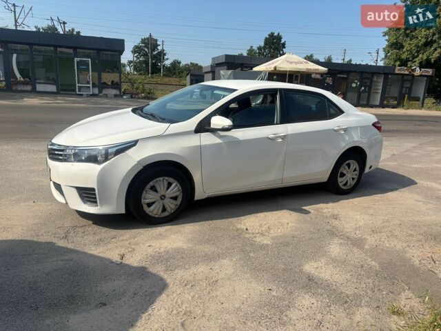 Белый Тойота Королла, объемом двигателя 1.6 л и пробегом 150 тыс. км за 6900 $, фото 1 на Automoto.ua