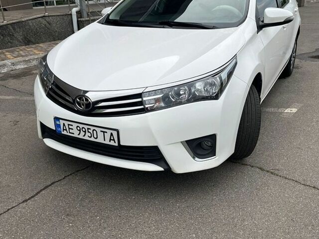 Белый Тойота Королла, объемом двигателя 1.33 л и пробегом 154 тыс. км за 11750 $, фото 1 на Automoto.ua