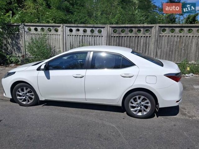 Белый Тойота Королла, объемом двигателя 1.6 л и пробегом 100 тыс. км за 15800 $, фото 1 на Automoto.ua