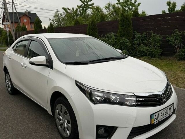 Білий Тойота Королла, об'ємом двигуна 1.6 л та пробігом 231 тис. км за 12000 $, фото 1 на Automoto.ua
