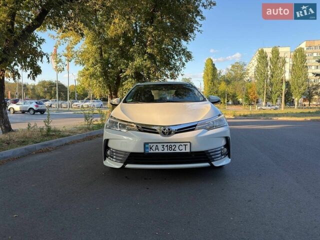 Белый Тойота Королла, объемом двигателя 1.6 л и пробегом 160 тыс. км за 12500 $, фото 1 на Automoto.ua