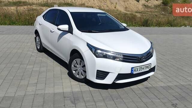 Белый Тойота Королла, объемом двигателя 1.33 л и пробегом 118 тыс. км за 10500 $, фото 1 на Automoto.ua