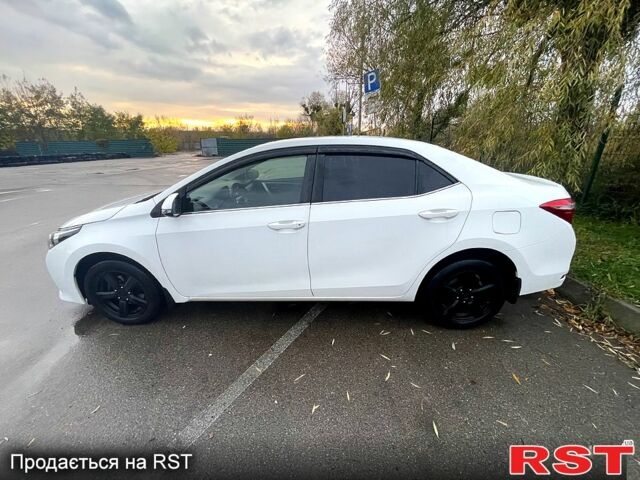 Белый Тойота Королла, объемом двигателя 1.6 л и пробегом 120 тыс. км за 14000 $, фото 1 на Automoto.ua