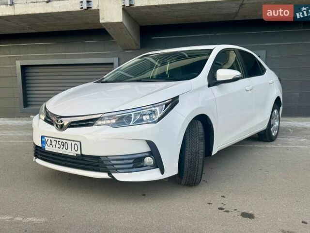 Белый Тойота Королла, объемом двигателя 1.6 л и пробегом 176 тыс. км за 13800 $, фото 1 на Automoto.ua