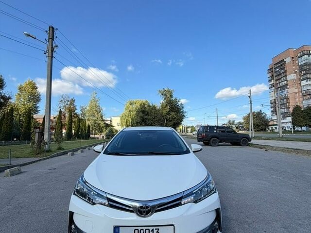 Белый Тойота Королла, объемом двигателя 1.6 л и пробегом 118 тыс. км за 16000 $, фото 1 на Automoto.ua