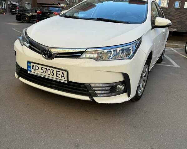 Білий Тойота Королла, об'ємом двигуна 1.6 л та пробігом 45 тис. км за 14000 $, фото 1 на Automoto.ua
