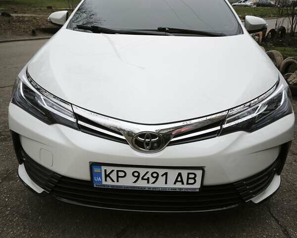 Белый Тойота Королла, объемом двигателя 1.6 л и пробегом 30 тыс. км за 17100 $, фото 1 на Automoto.ua
