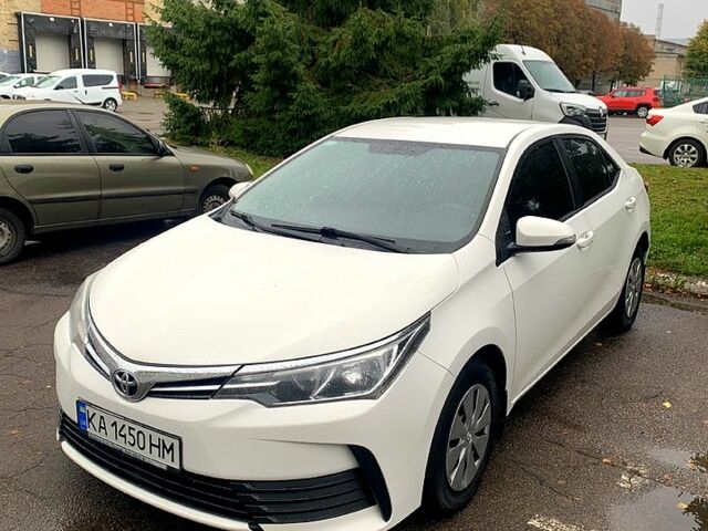 Белый Тойота Королла, объемом двигателя 1.6 л и пробегом 161 тыс. км за 9600 $, фото 1 на Automoto.ua