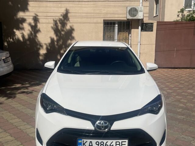 Белый Тойота Королла, объемом двигателя 1.8 л и пробегом 52 тыс. км за 12300 $, фото 1 на Automoto.ua