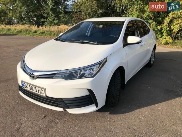 Білий Тойота Королла, об'ємом двигуна 1.6 л та пробігом 156 тис. км за 11900 $, фото 1 на Automoto.ua