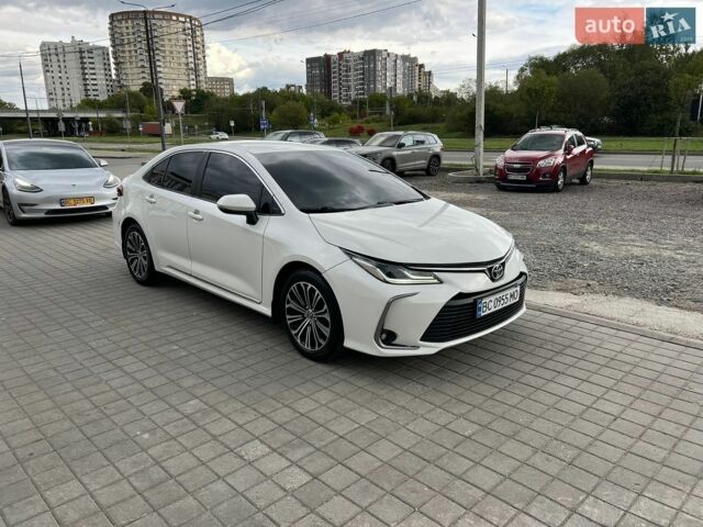 Белый Тойота Королла, объемом двигателя 1.6 л и пробегом 112 тыс. км за 15800 $, фото 1 на Automoto.ua