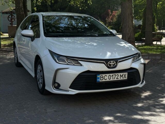Белый Тойота Королла, объемом двигателя 1.6 л и пробегом 145 тыс. км за 14500 $, фото 1 на Automoto.ua