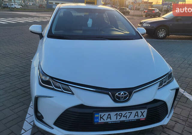 Белый Тойота Королла, объемом двигателя 1.6 л и пробегом 104 тыс. км за 14500 $, фото 1 на Automoto.ua