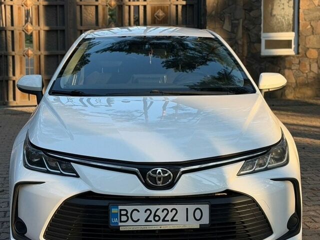 Белый Тойота Королла, объемом двигателя 1.6 л и пробегом 154 тыс. км за 15550 $, фото 1 на Automoto.ua