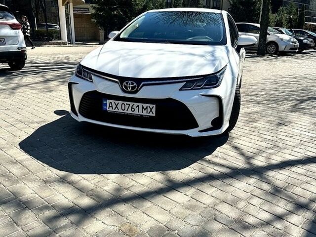 Белый Тойота Королла, объемом двигателя 1.6 л и пробегом 70 тыс. км за 17000 $, фото 1 на Automoto.ua