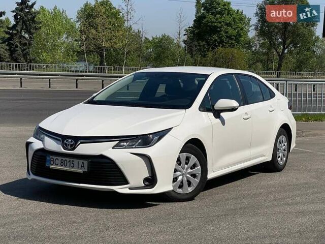 Белый Тойота Королла, объемом двигателя 1.6 л и пробегом 123 тыс. км за 14800 $, фото 1 на Automoto.ua