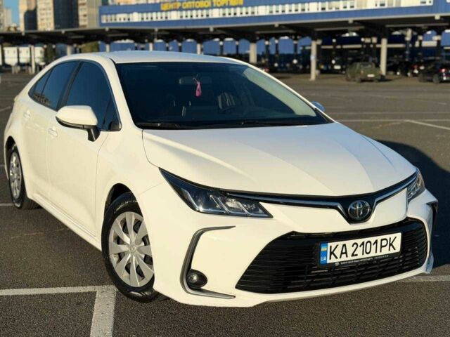 Белый Тойота Королла, объемом двигателя 1.6 л и пробегом 157 тыс. км за 15444 $, фото 1 на Automoto.ua