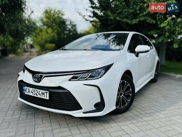 Белый Тойота Королла, объемом двигателя 1.6 л и пробегом 52 тыс. км за 15600 $, фото 1 на Automoto.ua