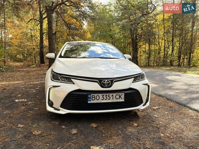 Білий Тойота Королла, об'ємом двигуна 1.6 л та пробігом 132 тис. км за 15800 $, фото 1 на Automoto.ua