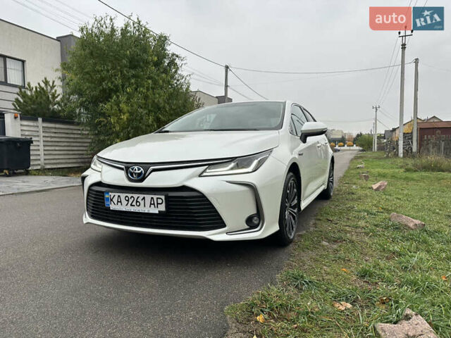 Белый Тойота Королла, объемом двигателя 1.8 л и пробегом 24 тыс. км за 25000 $, фото 1 на Automoto.ua