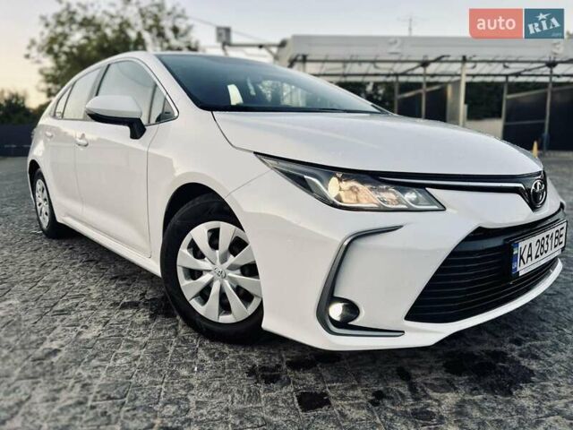 Белый Тойота Королла, объемом двигателя 1.6 л и пробегом 70 тыс. км за 15400 $, фото 1 на Automoto.ua