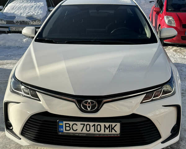 Белый Тойота Королла, объемом двигателя 1.6 л и пробегом 117 тыс. км за 15900 $, фото 1 на Automoto.ua