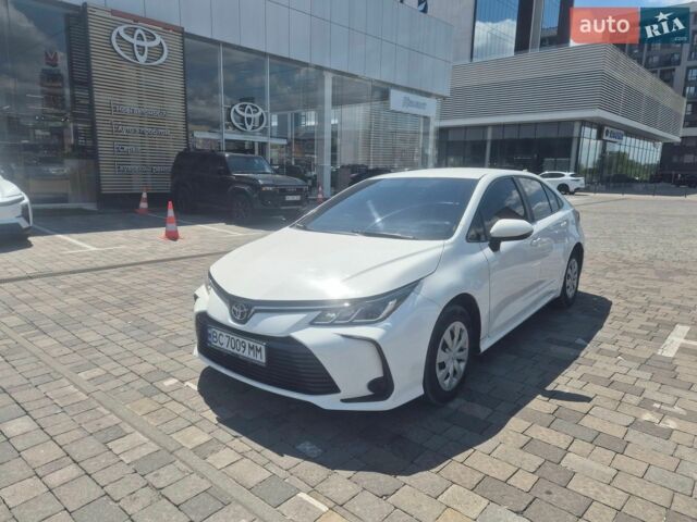 Білий Тойота Королла, об'ємом двигуна 1.6 л та пробігом 137 тис. км за 16300 $, фото 1 на Automoto.ua