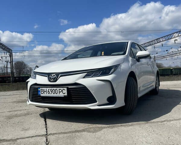 Белый Тойота Королла, объемом двигателя 1.6 л и пробегом 78 тыс. км за 15900 $, фото 1 на Automoto.ua