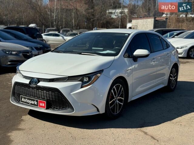 Белый Тойота Королла, объемом двигателя 1.8 л и пробегом 171 тыс. км за 18440 $, фото 1 на Automoto.ua