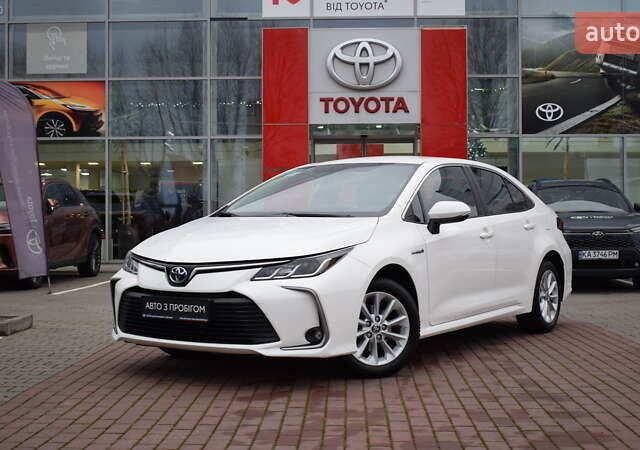Белый Тойота Королла, объемом двигателя 1.8 л и пробегом 86 тыс. км за 21700 $, фото 1 на Automoto.ua