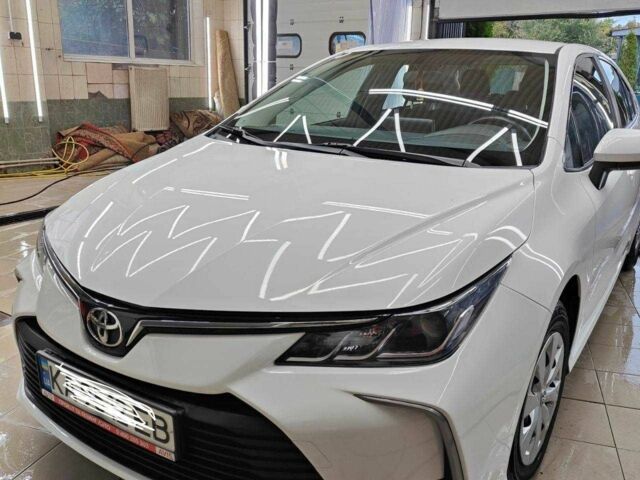 Белый Тойота Королла, объемом двигателя 1.6 л и пробегом 75 тыс. км за 18500 $, фото 1 на Automoto.ua