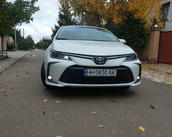 Белый Тойота Королла, объемом двигателя 1.6 л и пробегом 76 тыс. км за 21500 $, фото 1 на Automoto.ua