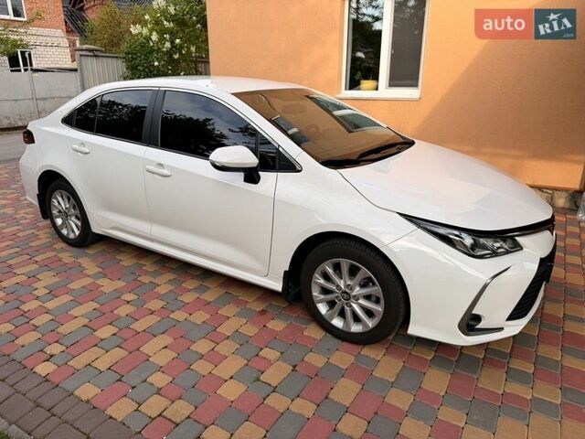 Белый Тойота Королла, объемом двигателя 1.6 л и пробегом 80 тыс. км за 19300 $, фото 1 на Automoto.ua