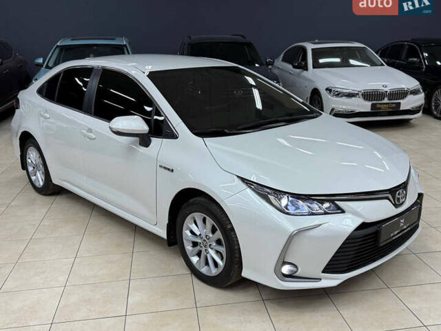 Белый Тойота Королла, объемом двигателя 1.8 л и пробегом 90 тыс. км за 22500 $, фото 1 на Automoto.ua