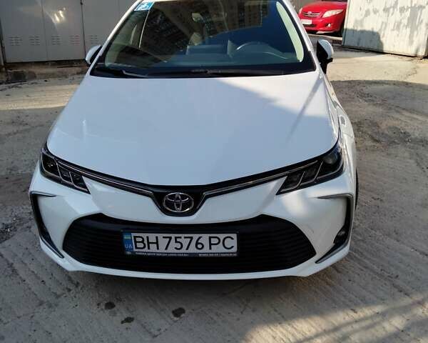 Белый Тойота Королла, объемом двигателя 1.59 л и пробегом 65 тыс. км за 21750 $, фото 1 на Automoto.ua