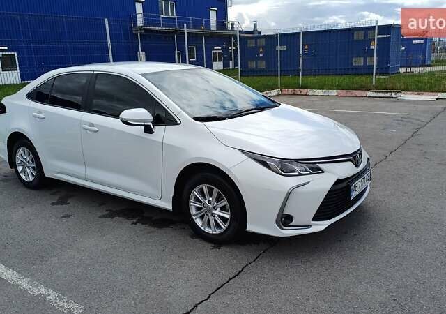 Белый Тойота Королла, объемом двигателя 1.6 л и пробегом 65 тыс. км за 20500 $, фото 1 на Automoto.ua