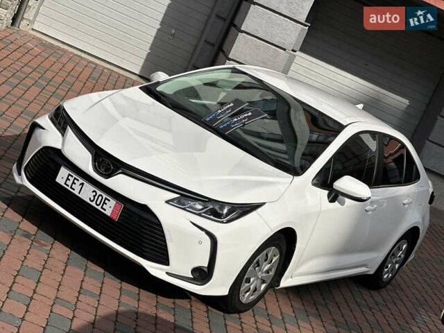 Белый Тойота Королла, объемом двигателя 1.49 л и пробегом 161 тыс. км за 14450 $, фото 1 на Automoto.ua